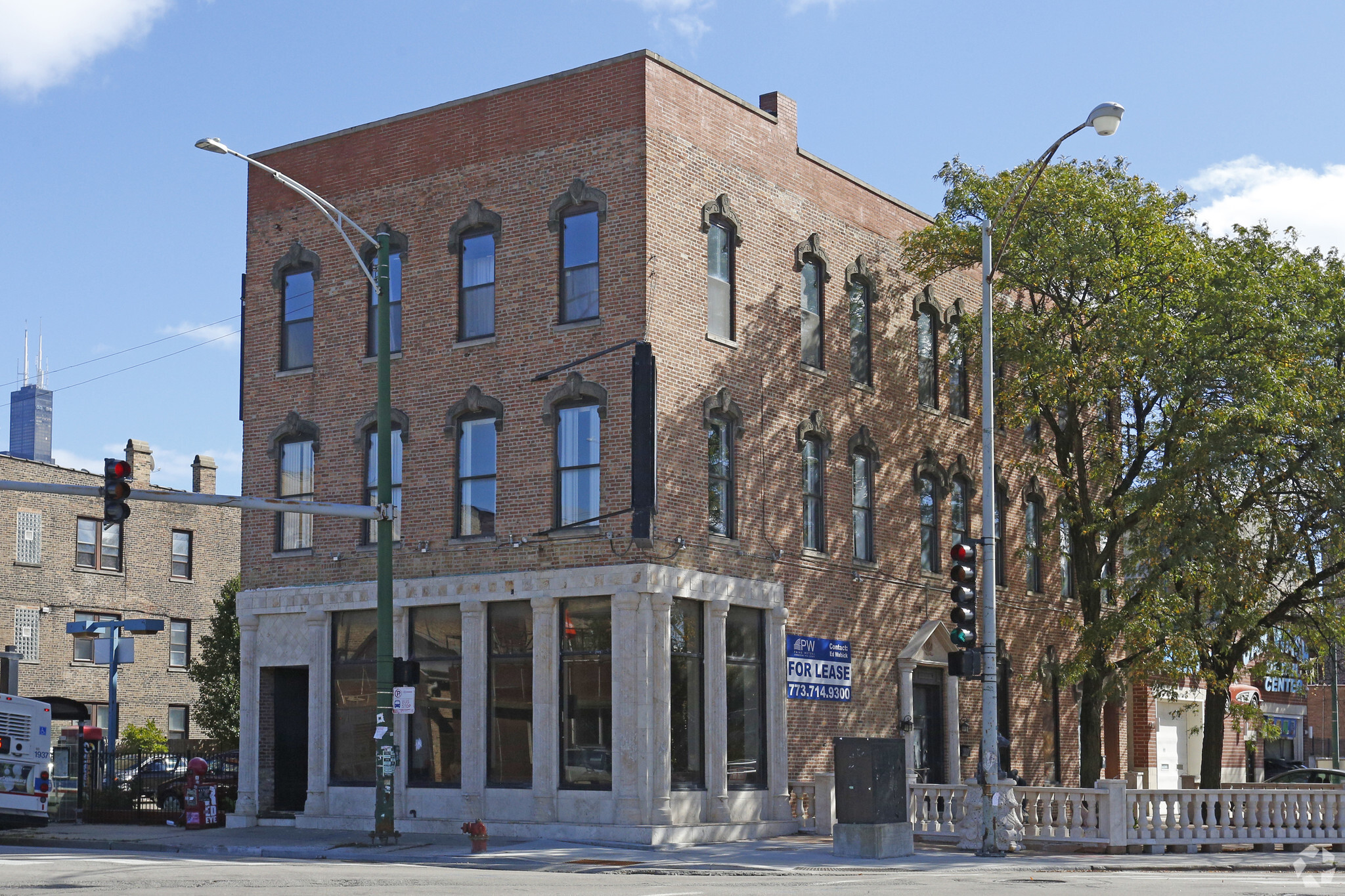 1235 W Grand Ave, Chicago, IL for sale Primary Photo- Image 1 of 1