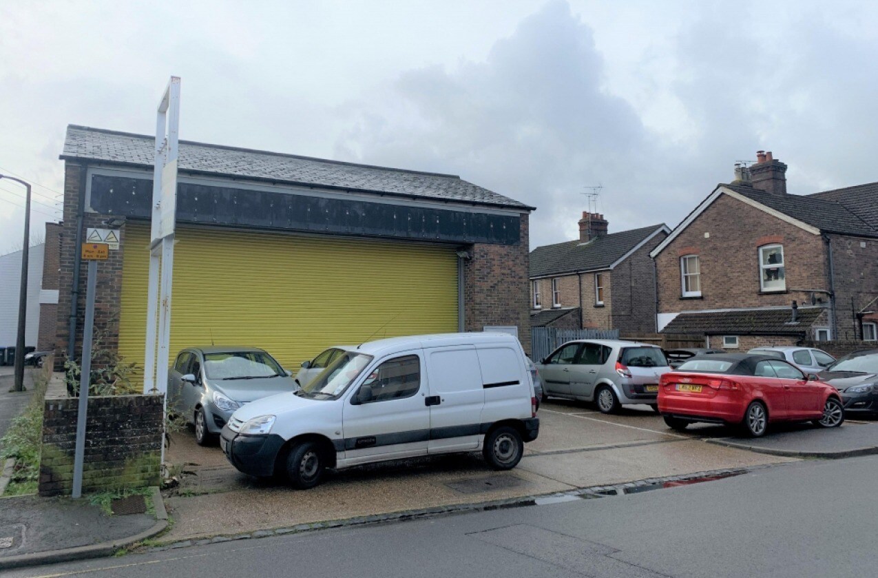 Gower Rd, Haywards Heath, WSX RH16 4PL