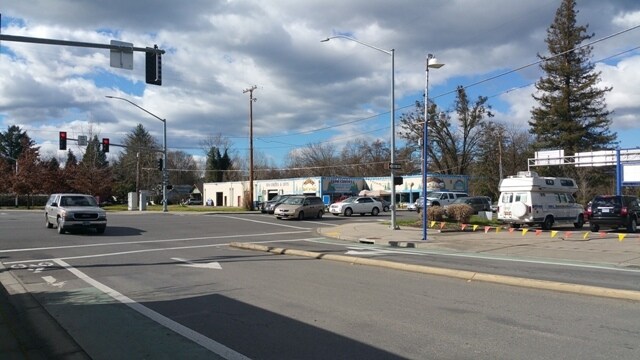 145 SE 6th St, Grants Pass, OR for sale - Building Photo - Image 1 of 1