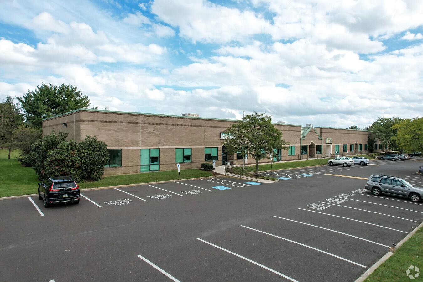 880-888 Town Center Dr, Langhorne, PA 19047 | LoopNet - 840 Town Center Drive Langhorne Pa 19047