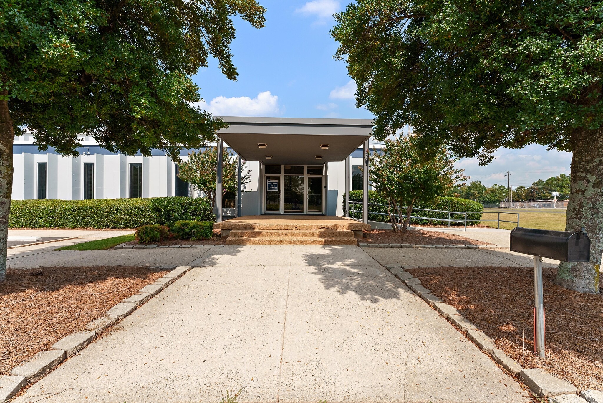 5345 Old Dixie Hwy, Forest Park, GA for lease Building Photo- Image 1 of 10