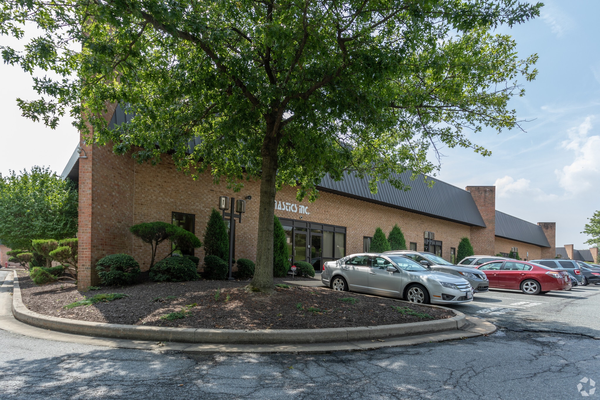 9321 Philadelphia Rd, Rosedale, MD 21237 Route 7 Business Park