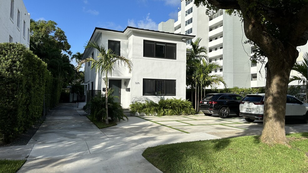 325 SW 30th Rd, Miami, FL for sale - Primary Photo - Image 1 of 50