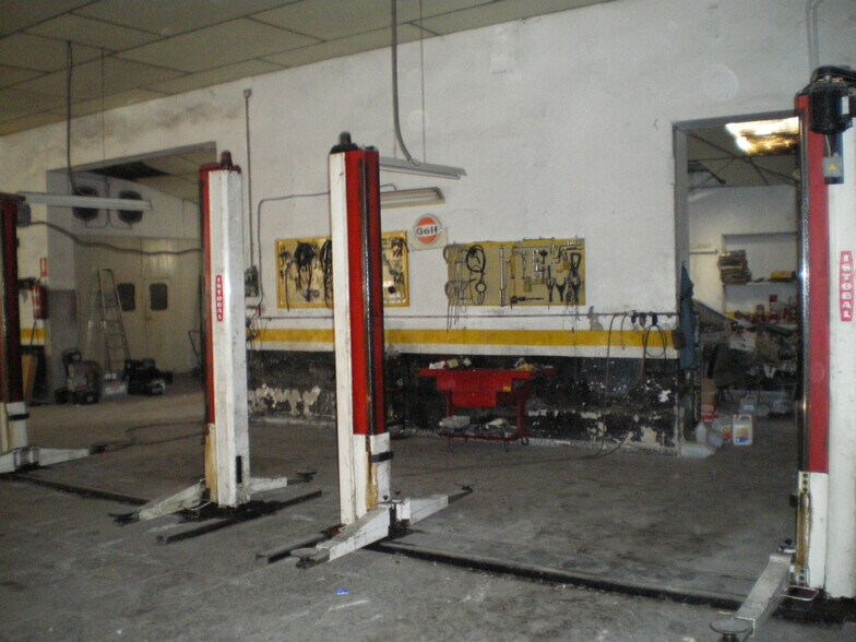 Portfolio of 2 properties for sale on LoopNet.com - Building Photo - Image 3 of 6