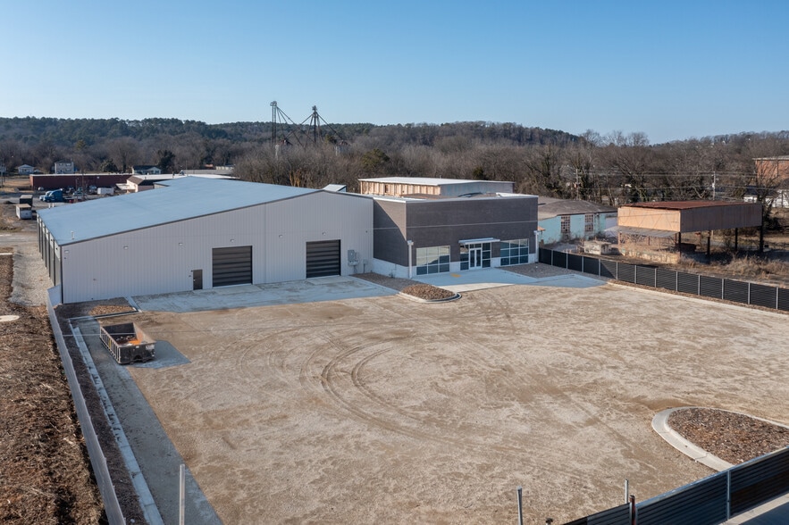 101 E 18th St, Rome, GA for lease - Building Photo - Image 2 of 6