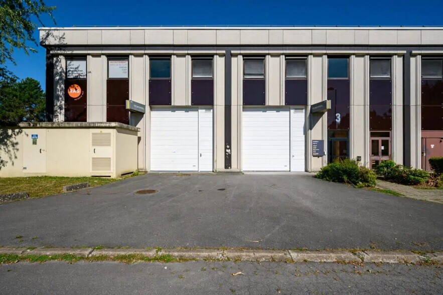 Industrial in Villebon-sur-Yvette for lease - Building Photo - Image 2 of 5