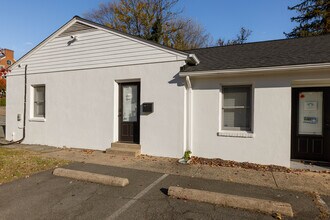 8 South St SW, Leesburg, VA for lease Building Photo- Image 1 of 20