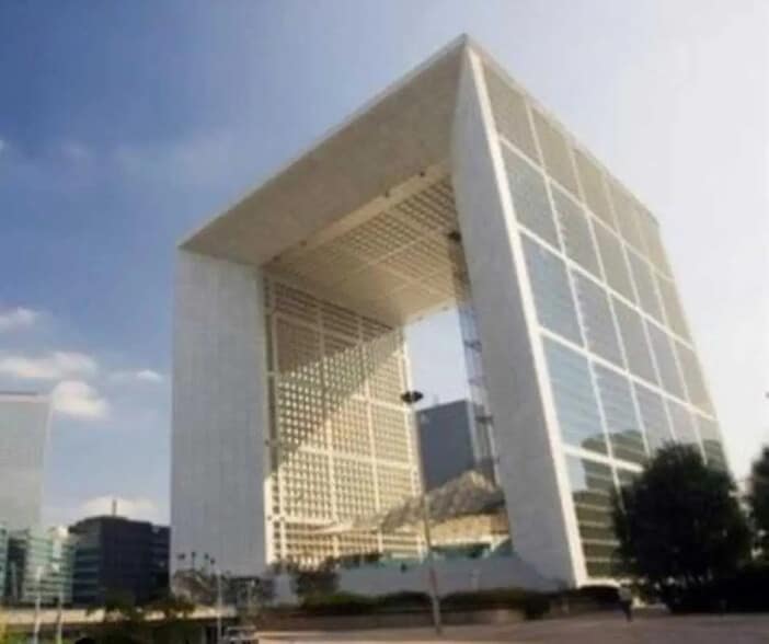 Office in Puteaux for lease - Building Photo - Image 2 of 20