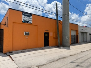 1636 NE 12th Ter, Fort Lauderdale, FL for lease Interior Photo- Image 1 of 16