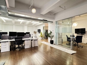 915 Broadway, New York, NY for lease Interior Photo- Image 1 of 8