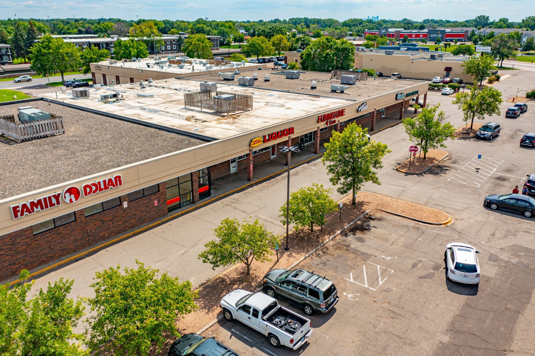 7600-7658 Brooklyn Blvd, Brooklyn Park, MN for lease Building Photo- Image 1 of 8