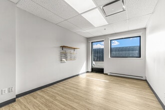2435 Av Watt, Québec, QC for lease Interior Photo- Image 2 of 8