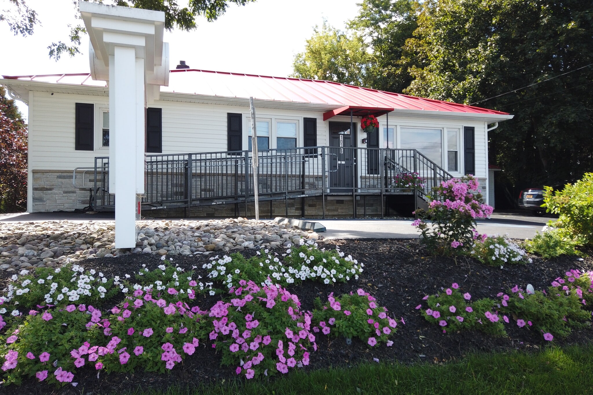 1074 Troy Schenectady Rd, Latham, NY for sale Primary Photo- Image 1 of 1