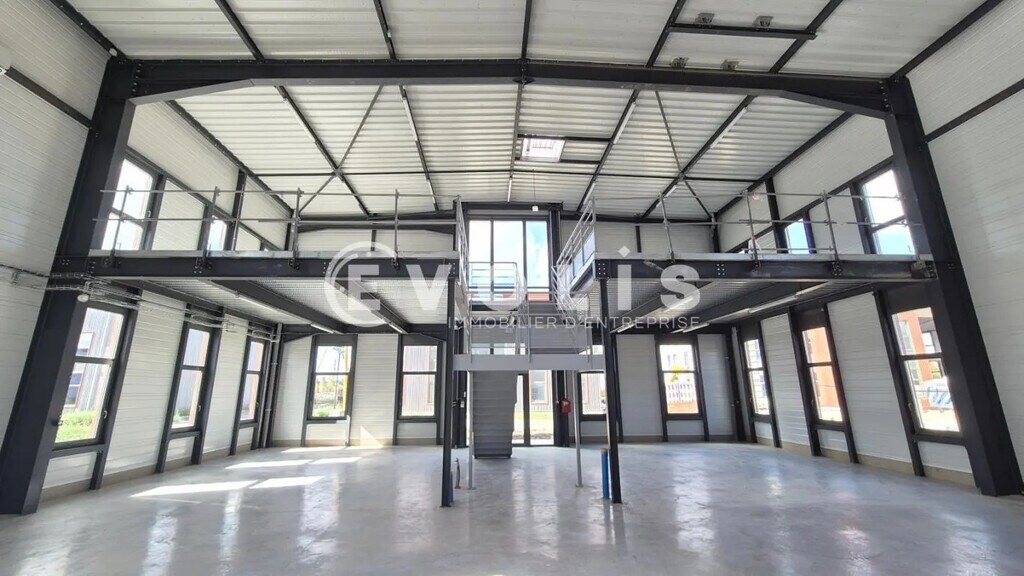 Vente Local d'activités 954 m² - Photo 1