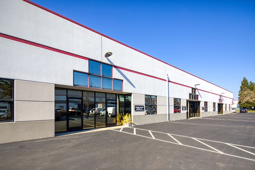 The VSR Portfolio portfolio of 6 properties for sale on LoopNet.com - Building Photo - Image 2 of 15