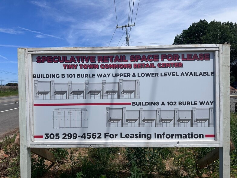 1082 Tiny Town Rd, Clarksville, TN for lease - Building Photo - Image 3 of 5