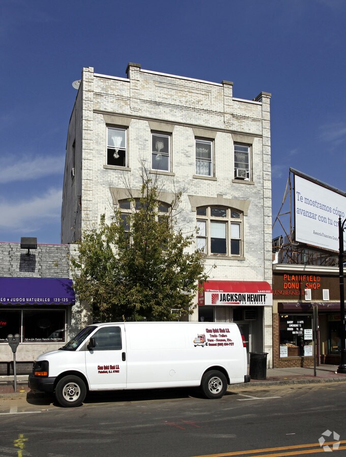 127 Watchung Ave, Plainfield, NJ 07060