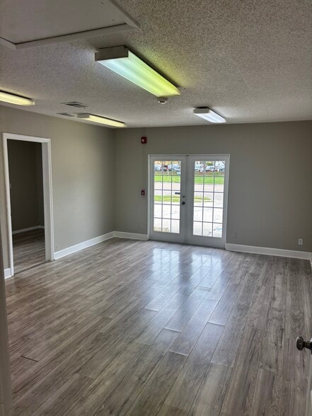 5715 26th St W, Bradenton, FL for sale - Building Photo - Image 3 of 14