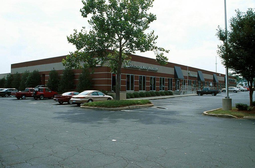 9517 Monroe Rd, Charlotte, NC for lease - Building Photo - Image 3 of 13