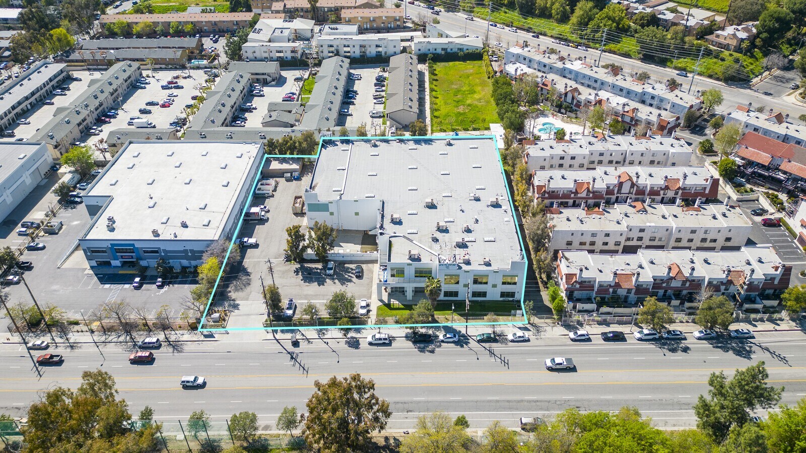 10643 Glenoaks Blvd, Pacoima, CA 91331