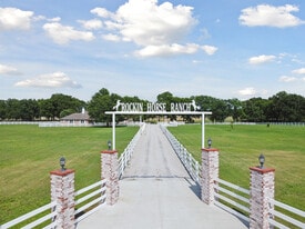 Rockin Horse Ranch - Pub