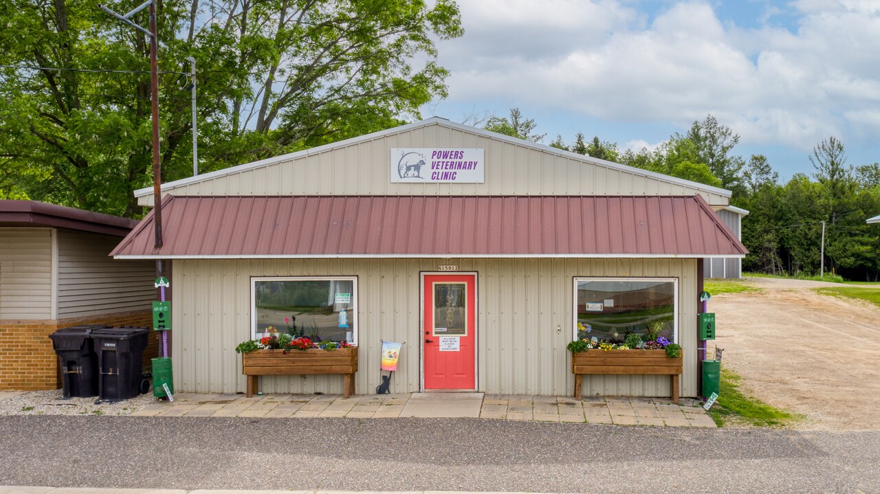 N15912 US Highway 41, Powers, MI for sale Primary Photo- Image 1 of 1
