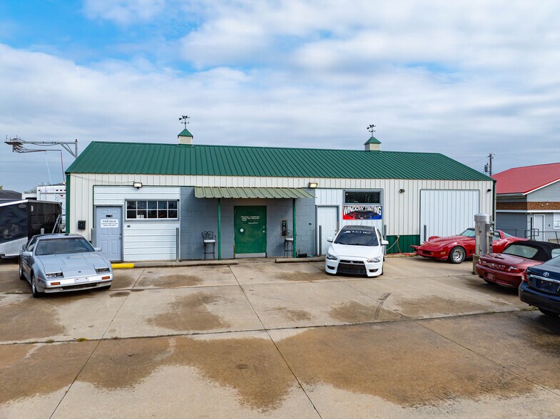 306 W Front St, La Monte, MO for sale - Building Photo - Image 2 of 24