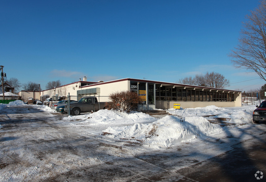 2700 S 30th Ave, Minneapolis, MN for lease - Primary Photo - Image 1 of 3