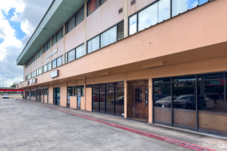 803 Kamehameha Hwy, Pearl City, HI for lease - Building Photo - Image 3 of 5