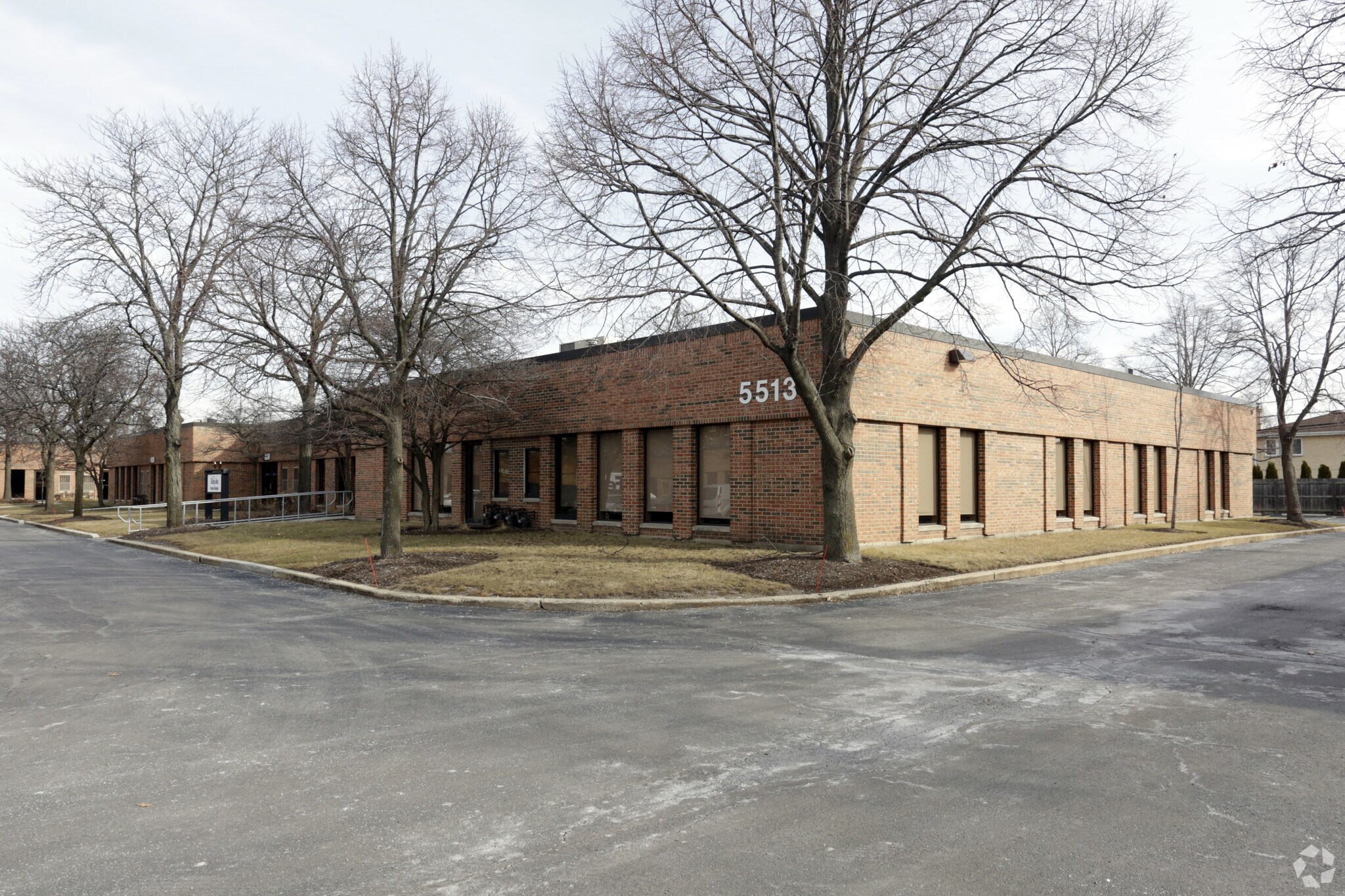 5513 N Cumberland Ave, Chicago, IL for sale Primary Photo- Image 1 of 1