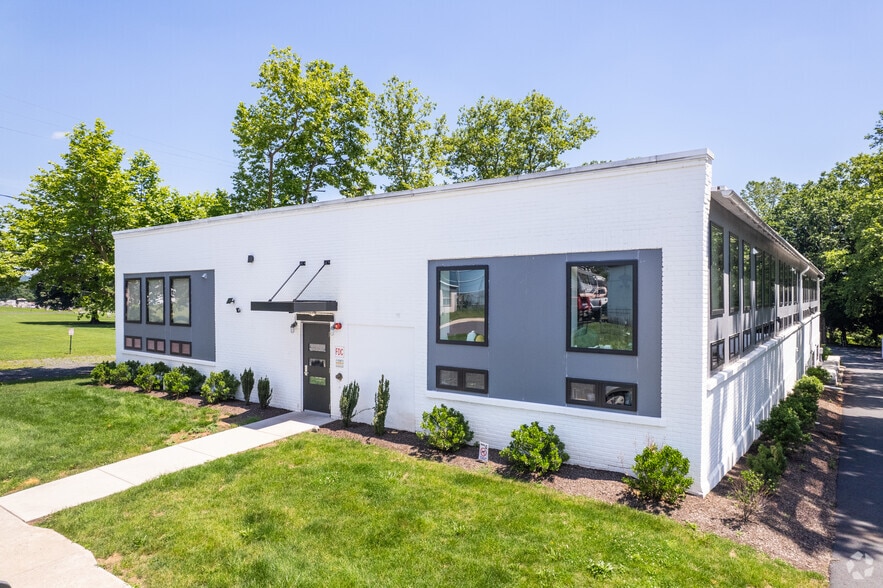 300 Penn St, Pennsburg, PA for sale - Building Photo - Image 3 of 13