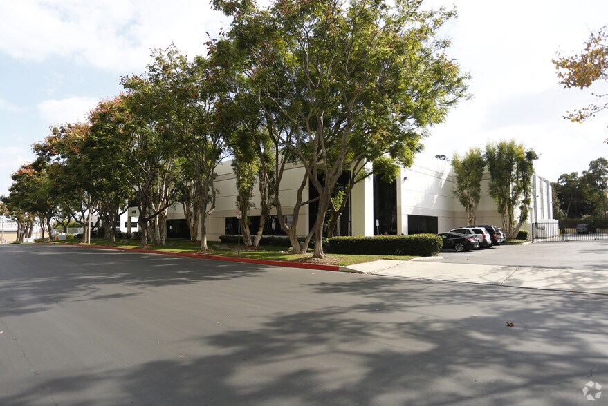 2610 E Homestead Pl, Rancho Dominguez, CA 90220