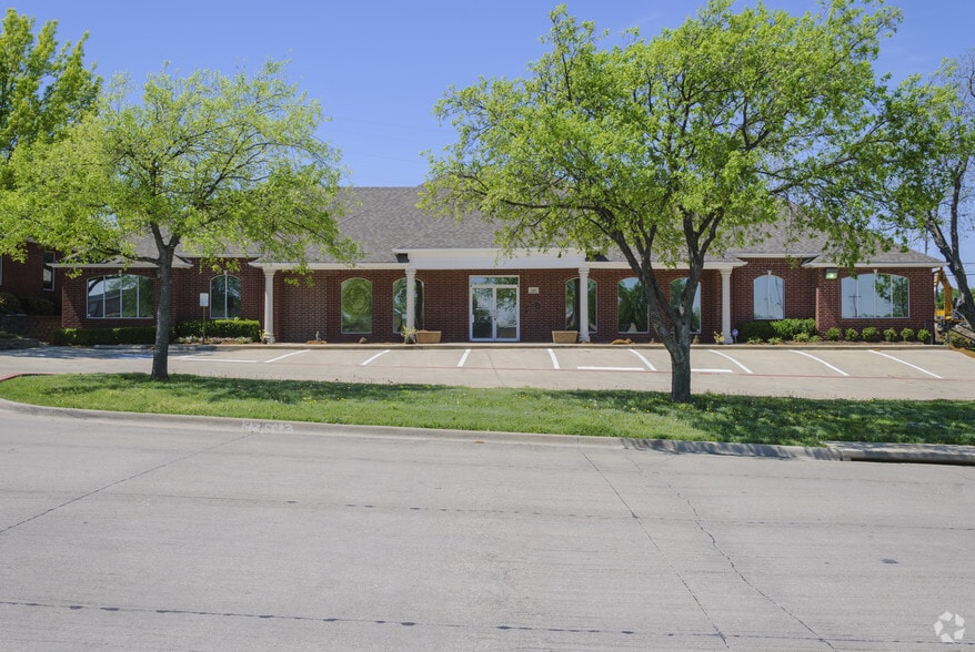 100 S Village Center Rd, Southlake, TX for sale - Building Photo - Image 2 of 3