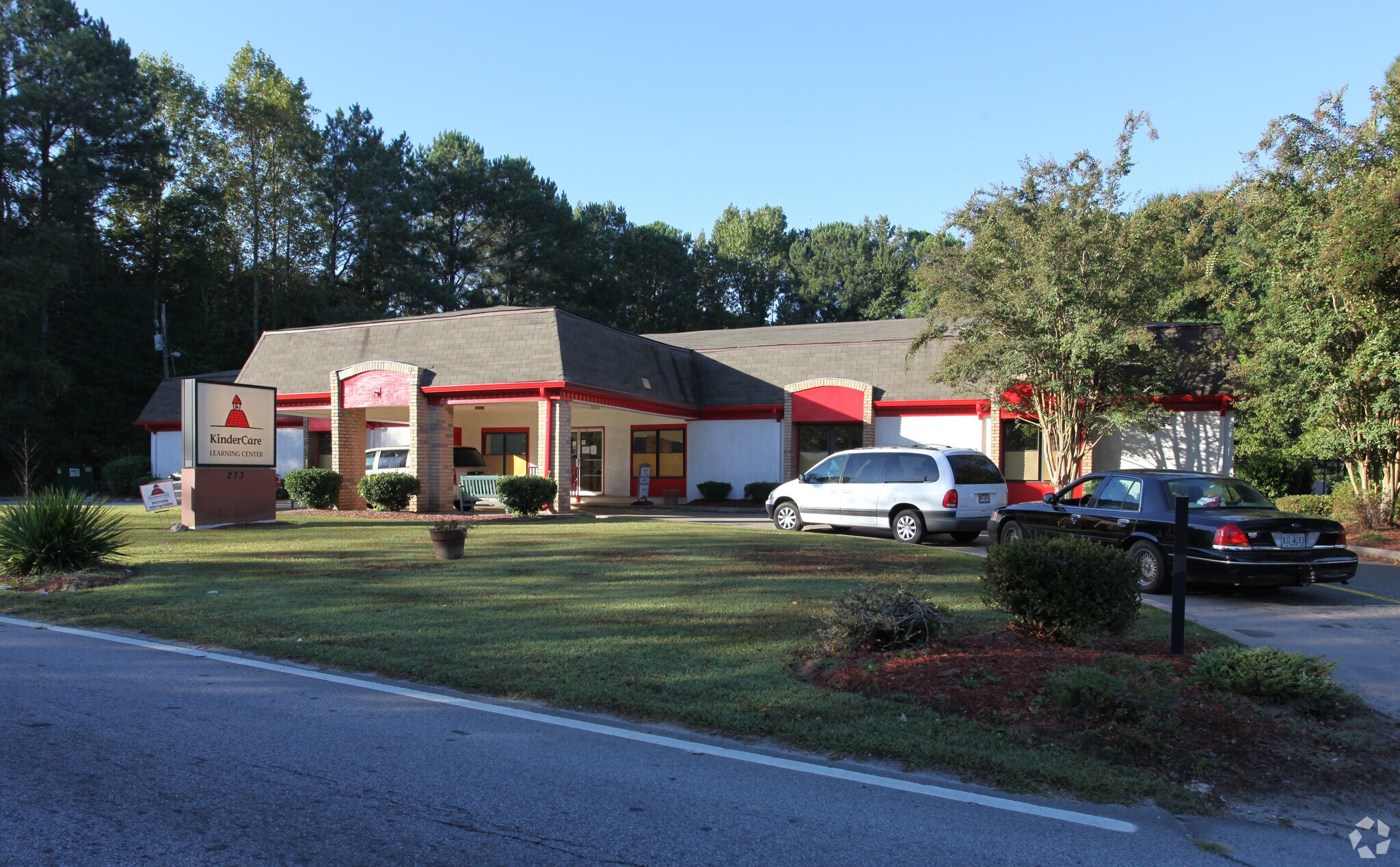 273 Arrowhead Blvd, Jonesboro, GA for sale Primary Photo- Image 1 of 1