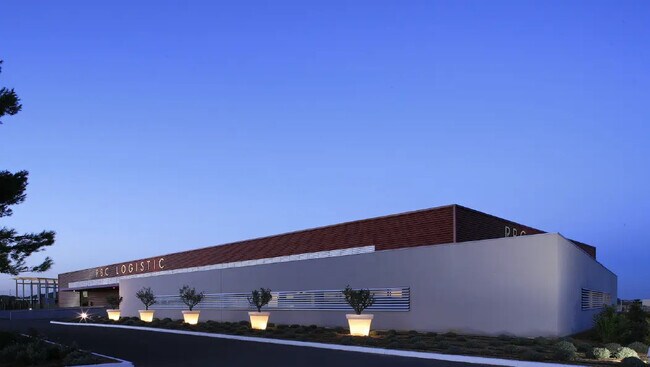 Location Entrepôt 3 020 m²
