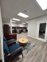 4707 SE 9th Pl, Cape Coral, FL for lease Interior Photo- Image 1 of 10