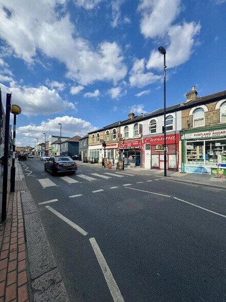 77 Portland Rd, London for sale - Building Photo - Image 1 of 1