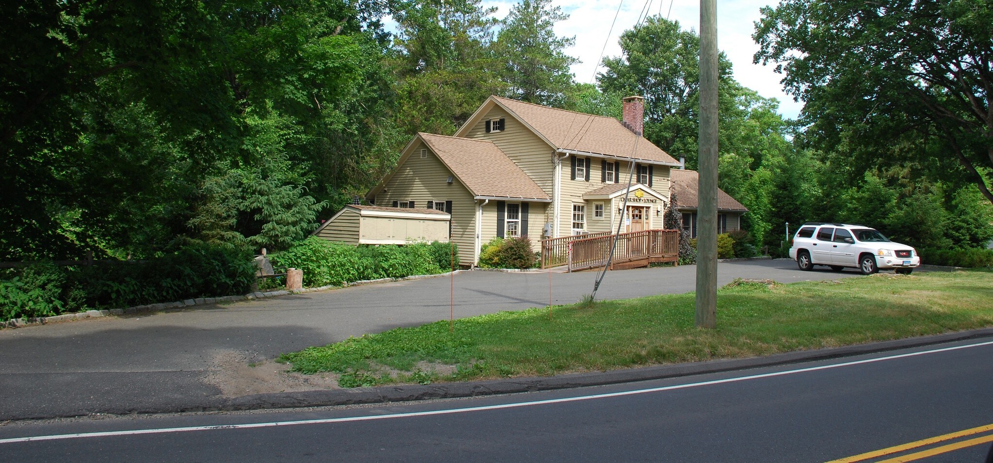 27 Hawleyville Rd, Newtown, CT 06470 Office for Sale