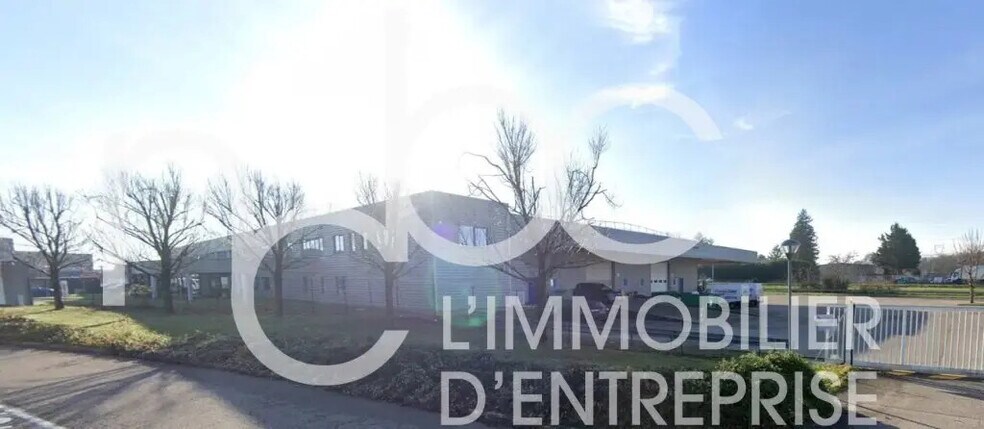 Flex in Saint-Quentin-Fallavier for lease - Building Photo - Image 3 of 16