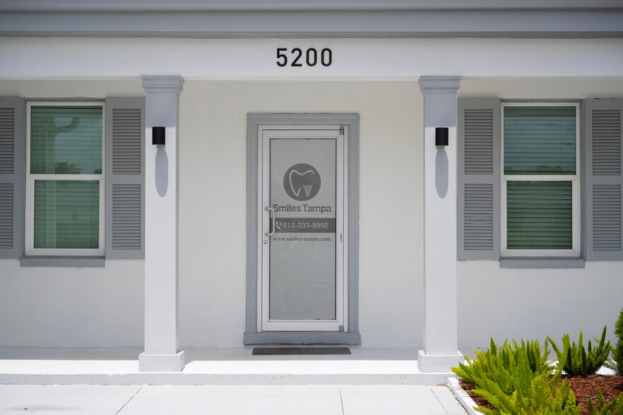 5200 N Armenia Ave, Tampa, FL for sale - Building Photo - Image 3 of 33