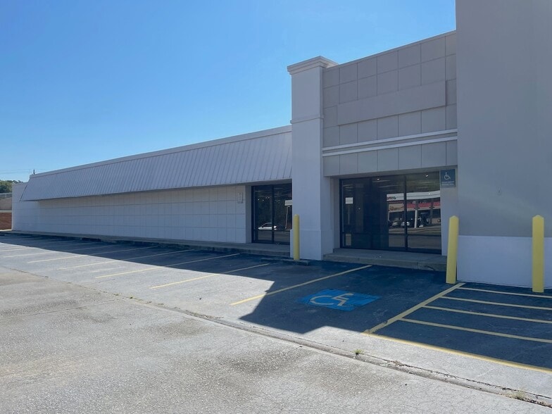 3318 Mercer University Dr, Macon-Bibb, GA for lease - Building Photo - Image 3 of 19