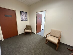 115 S Wilke Rd, Arlington Heights, IL for lease Interior Photo- Image 2 of 2