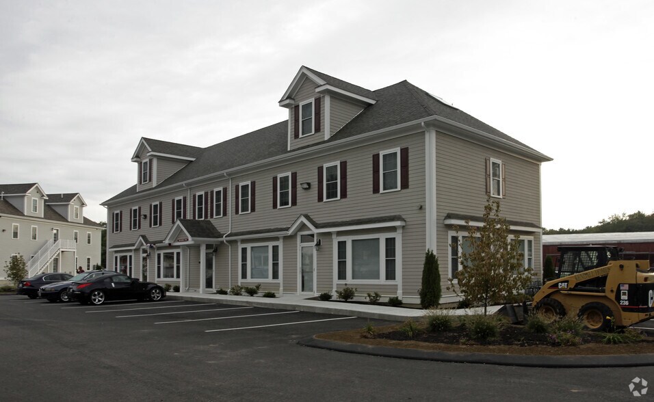 269 W Main St, Northborough, MA 01532