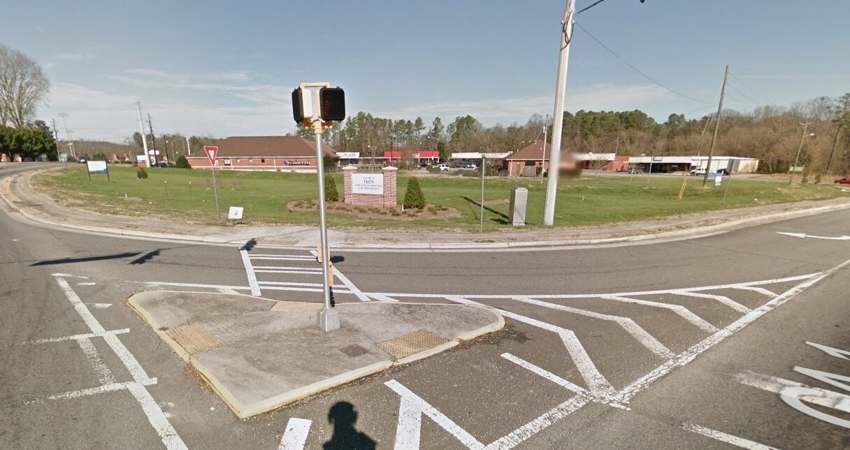 222 Central Ave, Trion, GA 30753