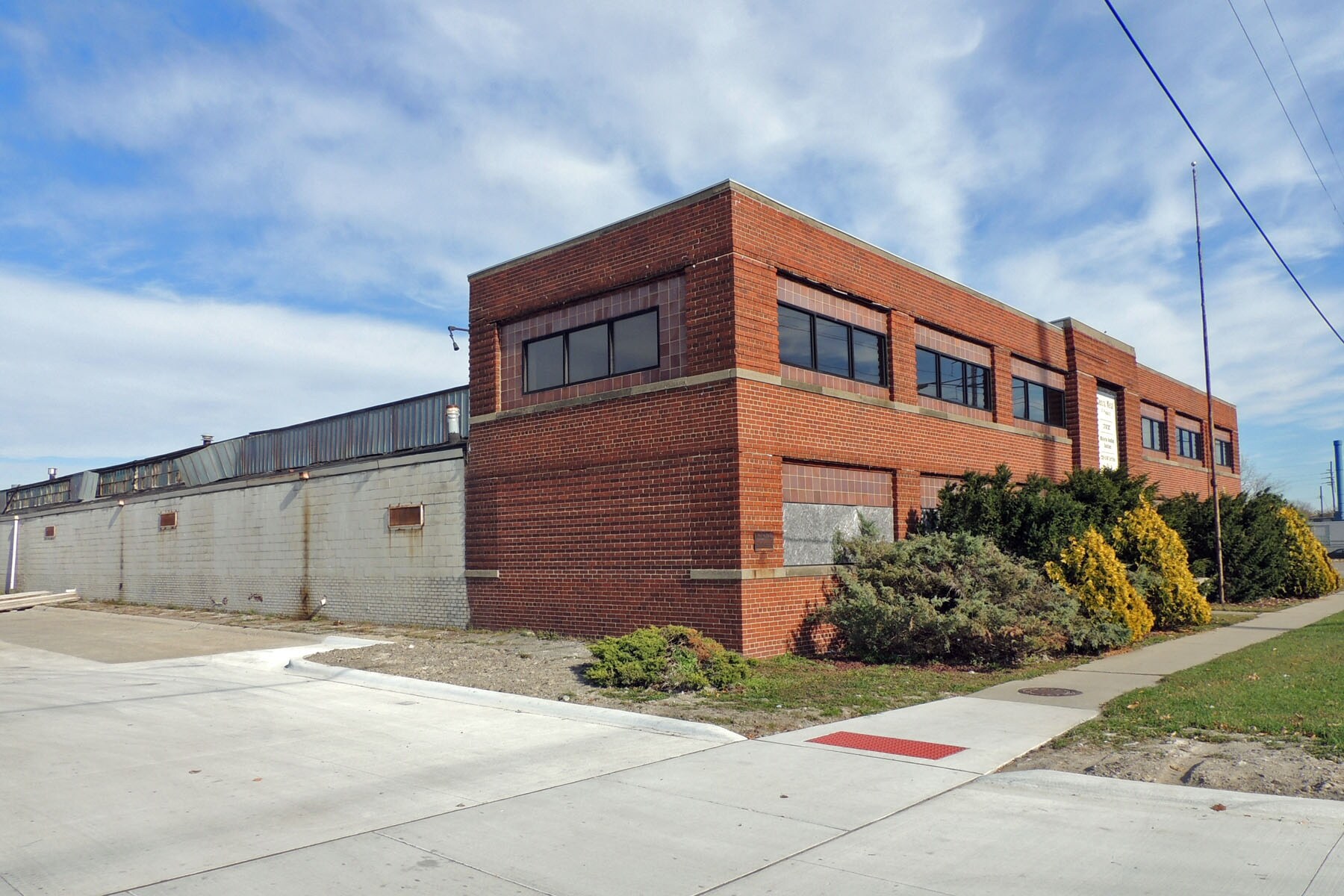 12255 E Eight Mile Rd, Warren, MI for sale Building Photo- Image 1 of 1