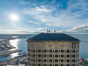 999 3rd Ave, Seattle, WA for lease Building Photo- Image 2 of 4