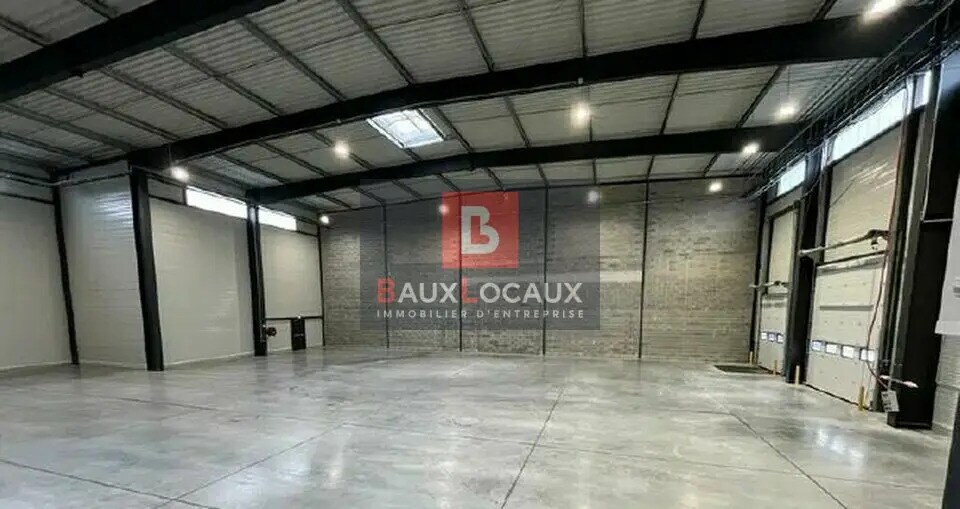 Flex in Nîmes for lease Building Photo- Image 1 of 8