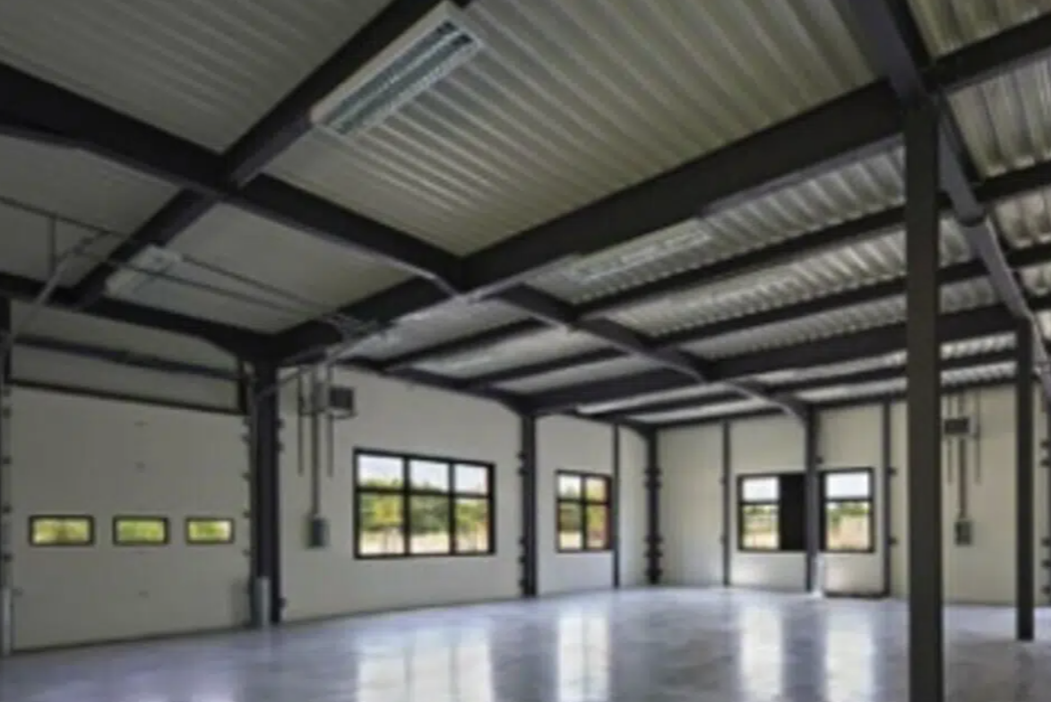 Flex in Dardilly for lease Interior Photo- Image 1 of 2