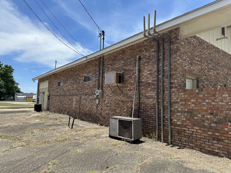 1450 N Longstreet St, Kingstree, SC for sale - Building Photo - Image 3 of 6