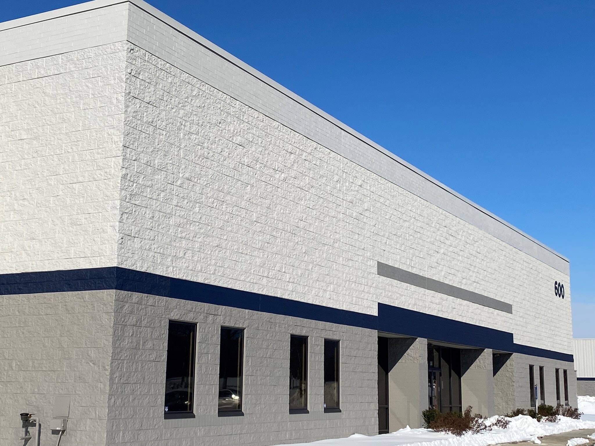 600 Highland Dr, Westampton, NJ for lease Building Photo- Image 1 of 1